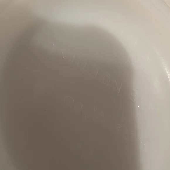 Pyrex White Mixing Bowl - Picture 8 of 8